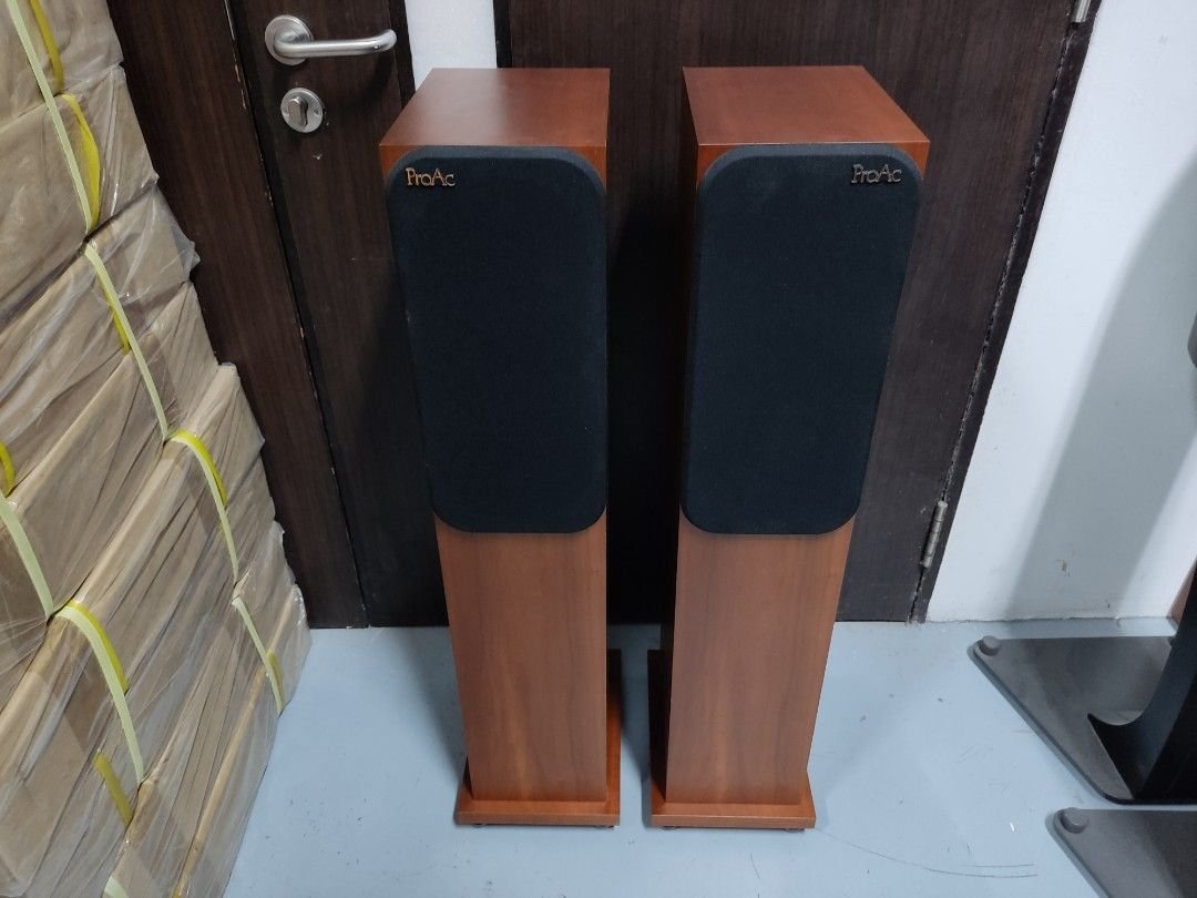 proac_d18_speakers_with_packin_1766106881_cb5c405f_progressive Proac Response D18 Speakers