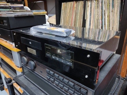 audiomeca_obsession_cd_player__1775888756_9dabb190_progressive AudioMeca Obsession CD Player with Remote