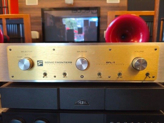 Sonic Frontiers SFL-1 1 Preamp